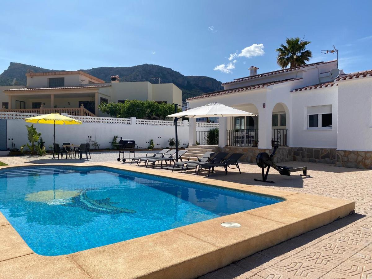 Villa Con Piscina, Soleada, Tranquila Y Centrica 卡尔佩 外观 照片
