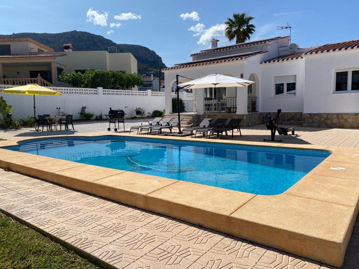 Villa Con Piscina, Soleada, Tranquila Y Centrica 卡尔佩 外观 照片